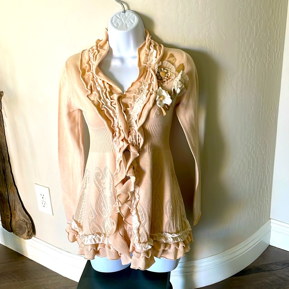 Lulumari woman’s Sweater Size S
